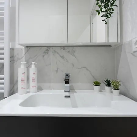 Apartment Casa Del Monumento Del Re By Wonderful Italy *